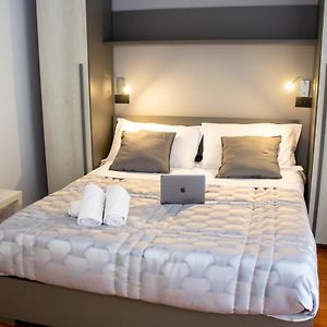 Camera con letto king size